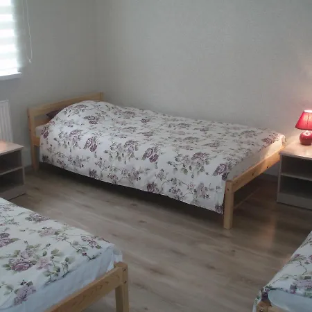 Centra House בית הארחה *